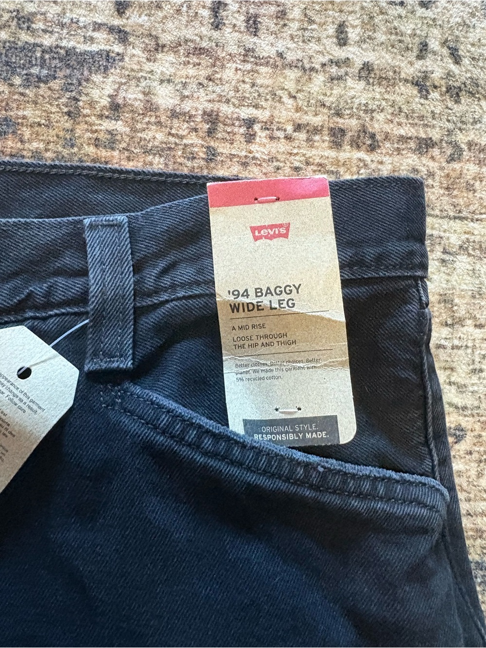 Levi’s NWT Women’s ‘94 Baggy Wide Leg Black Jeans Size 32x31 - Picture 5 of 8